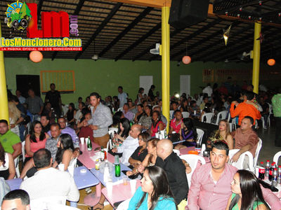 Alex Bueno Disco Restaurant Cacique Moncion 4-1-2014

