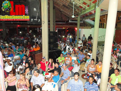 Don Miguelo Cerro Bar Moncion 24-5-2014
Palabras clave: Don Miguelo;Cerro Bar;Moncion;Vitico;Casabe;La Villa De Los Pinares