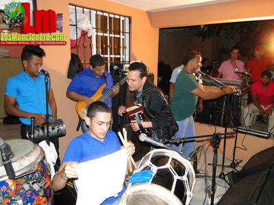 Fiesta De Musicos Tipicos En Cacique Moncion 14-1-2014

