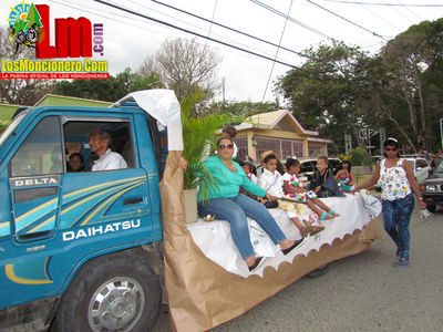 Desfile Patronales San Antonio 2015 MonciÃ³n
Palabras clave: desfile;patronales san antonio;moncion;vitico;losmoncionero.com;casabe;guaraguano;municipio Moncion