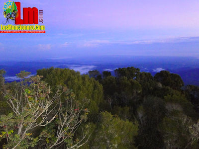 Viaje al Pico Del Gallo Por Los Ramones 7-2-2015
Palabras clave: pico del gallo,moncion,los ramones,losmoncionero.com,moncion,vitico,montaÃ±as,casabe,